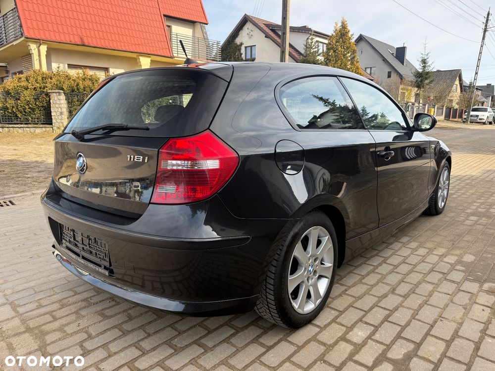 BMW Seria 1 118i - 3