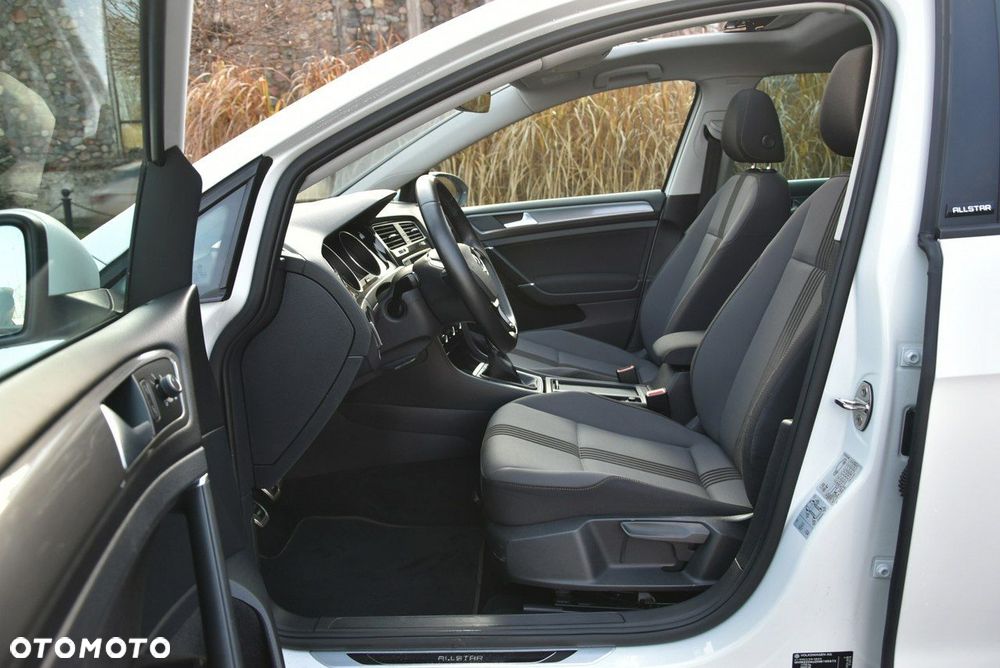 Volkswagen Golf 1.4 TSI BlueMotion Technology Allstar - 16