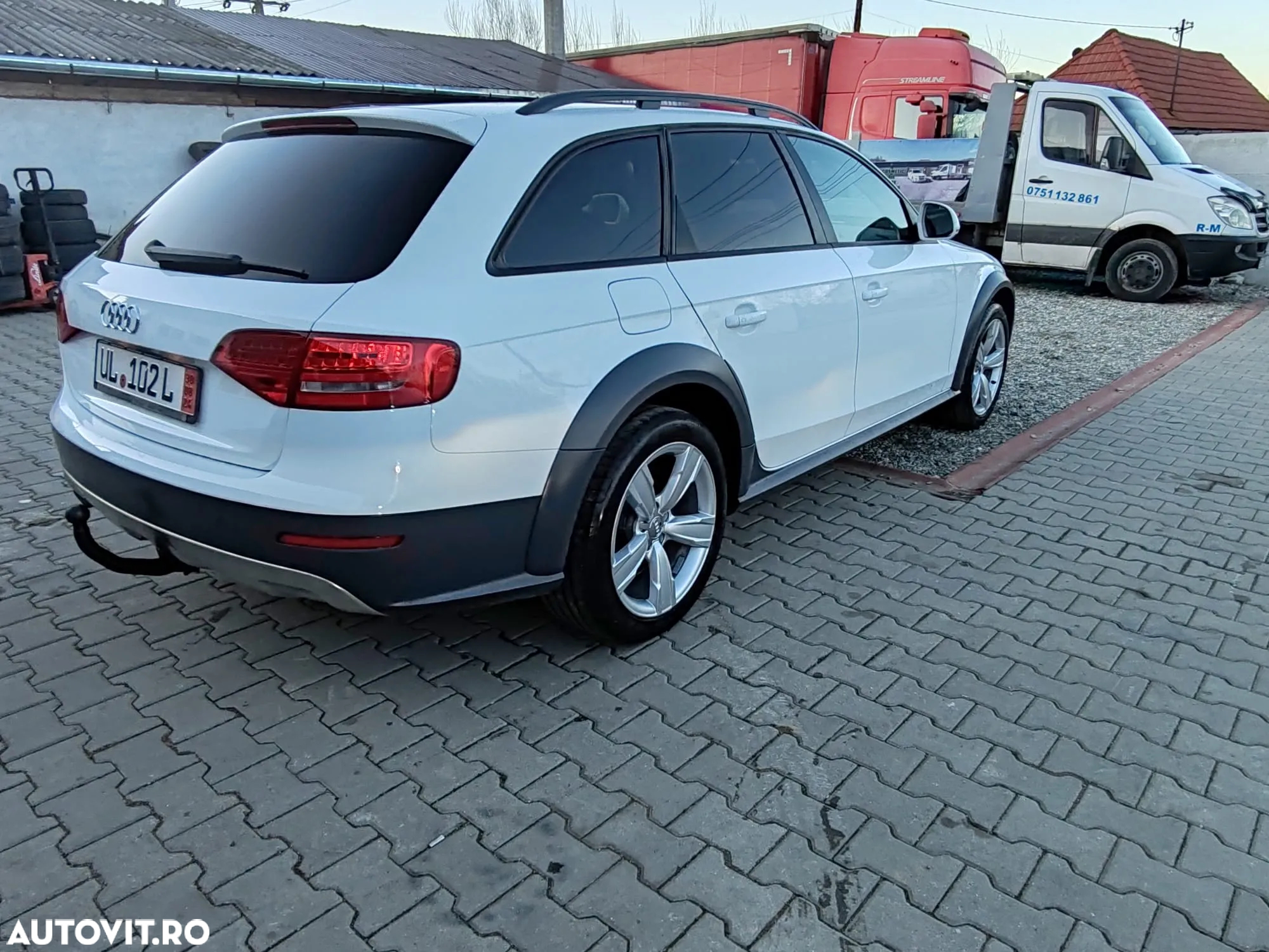 Audi A4 Allroad - 30