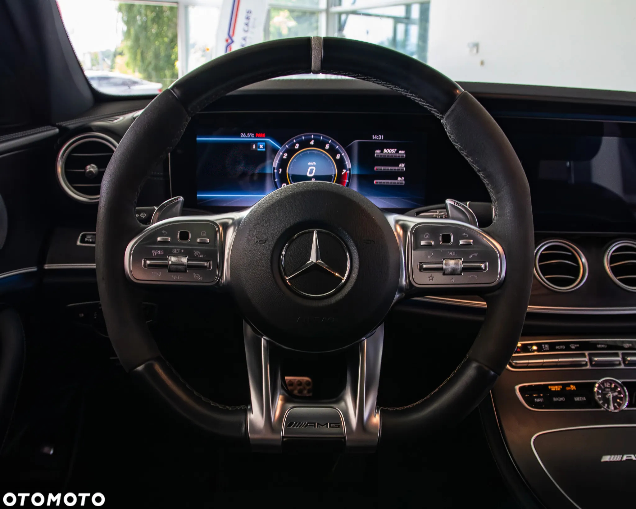 Mercedes-Benz Klasa E AMG 63 S 4Matic+ AMG Speedshift MCT-9G - 14