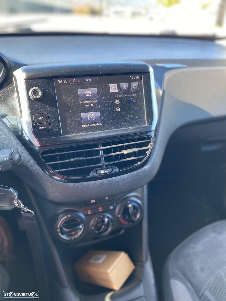 Peugeot 208 1.4 HDi - 17