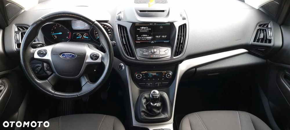 Ford Kuga - 26