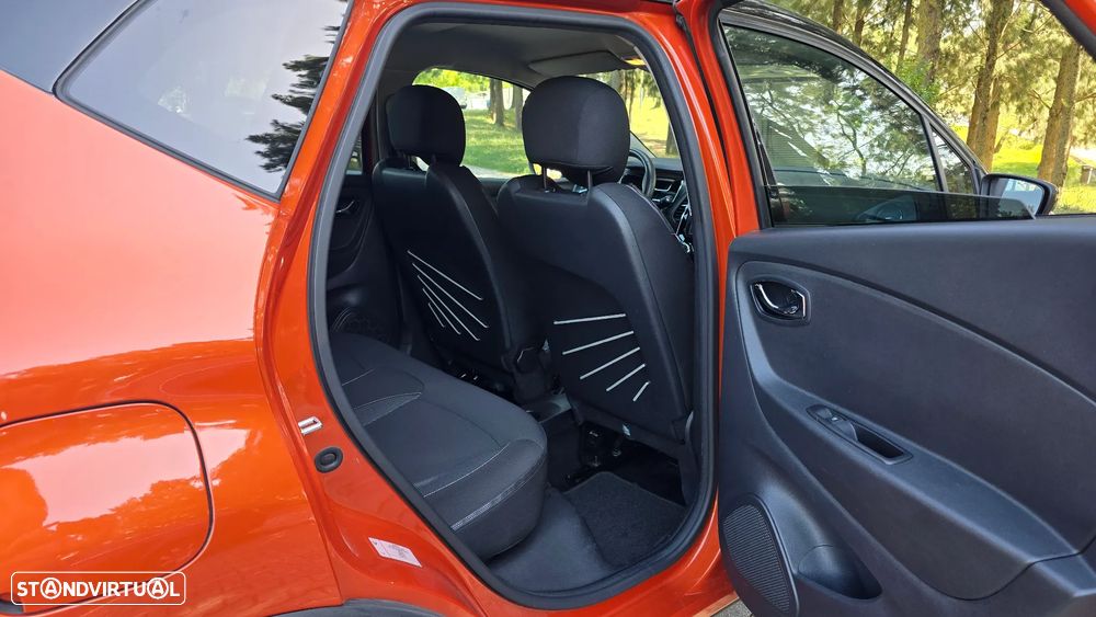 Renault Captur 1.5 dCi Initiale Paris EDC - 31