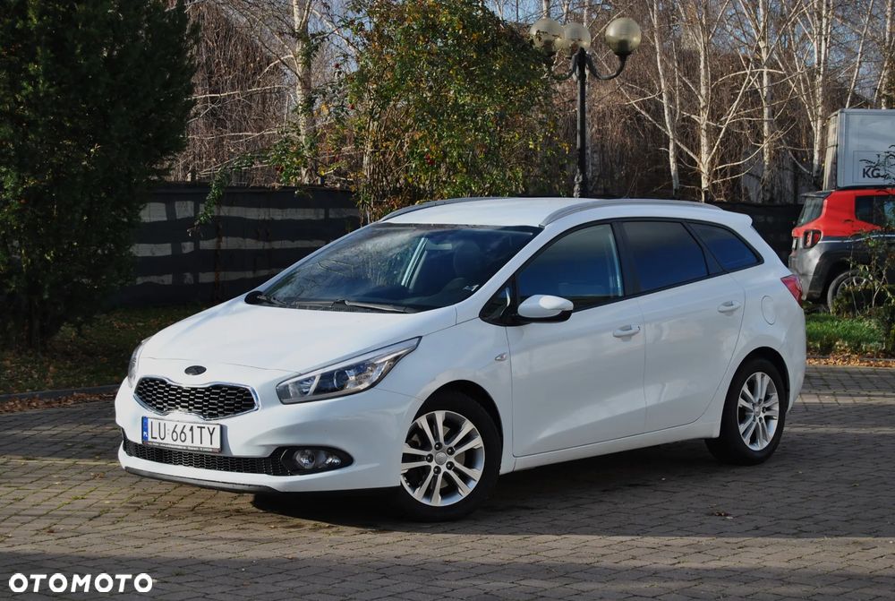 Kia Ceed 1.6 CRDi SW Spirit - 1