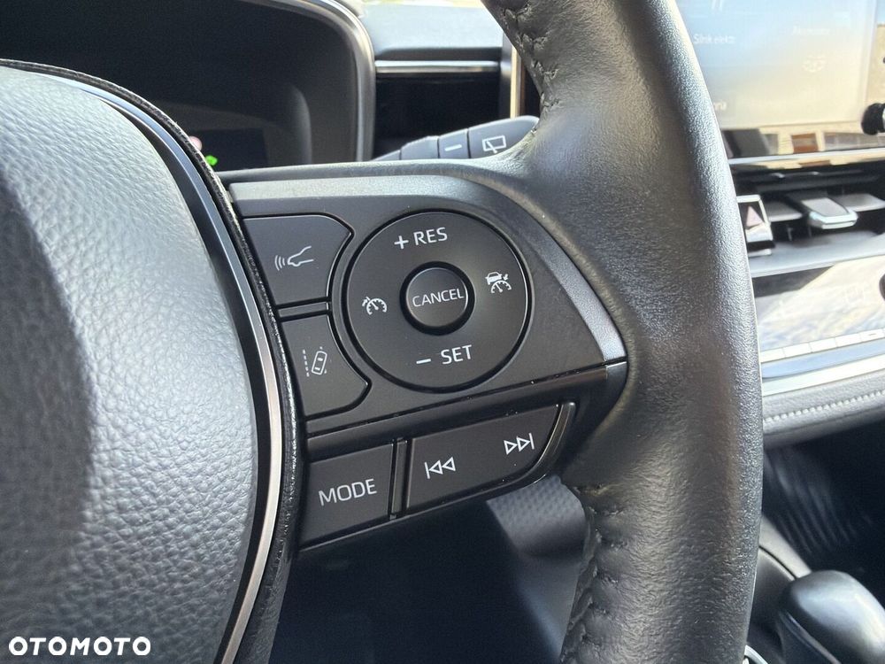 Toyota Corolla 1.8 Hybrid Comfort - 13