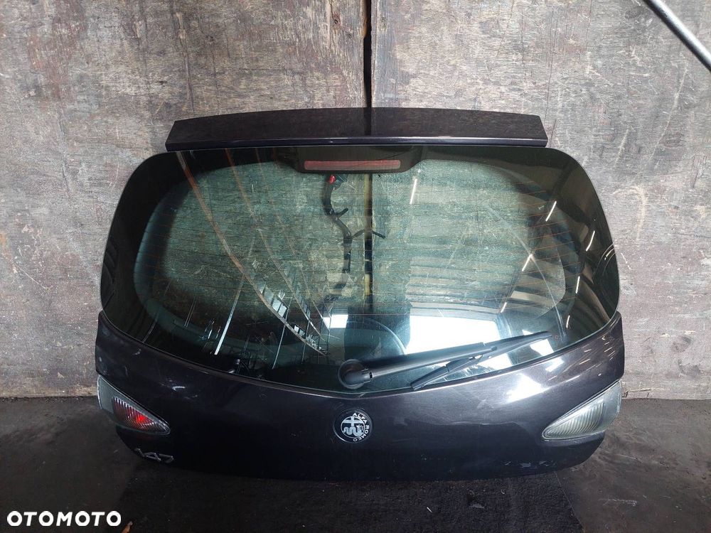 KOMPLETNY TYŁ KLAPA BAGAŻNIKA ZDERZAK TYŁ LAMPY ALFA ROMEO 147 I 821/A - 8