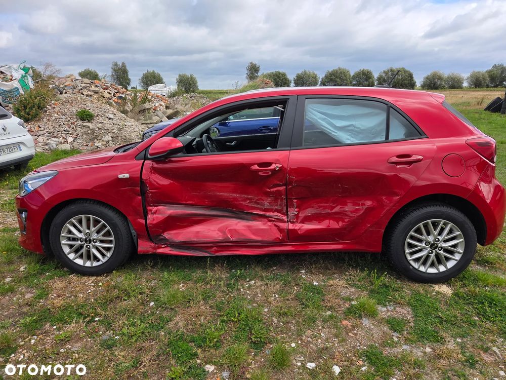 Kia Rio - 7