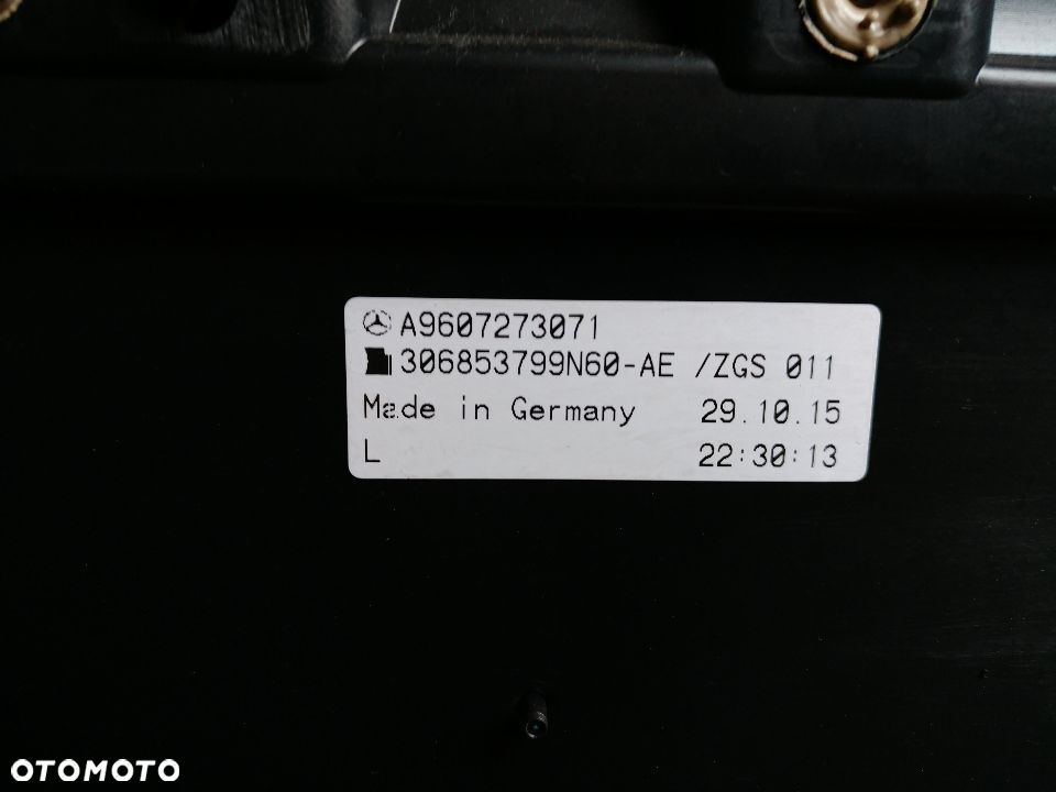 Tapicerka drzwi lewa Antos Arocs Actros MP4 9607273071 - 2