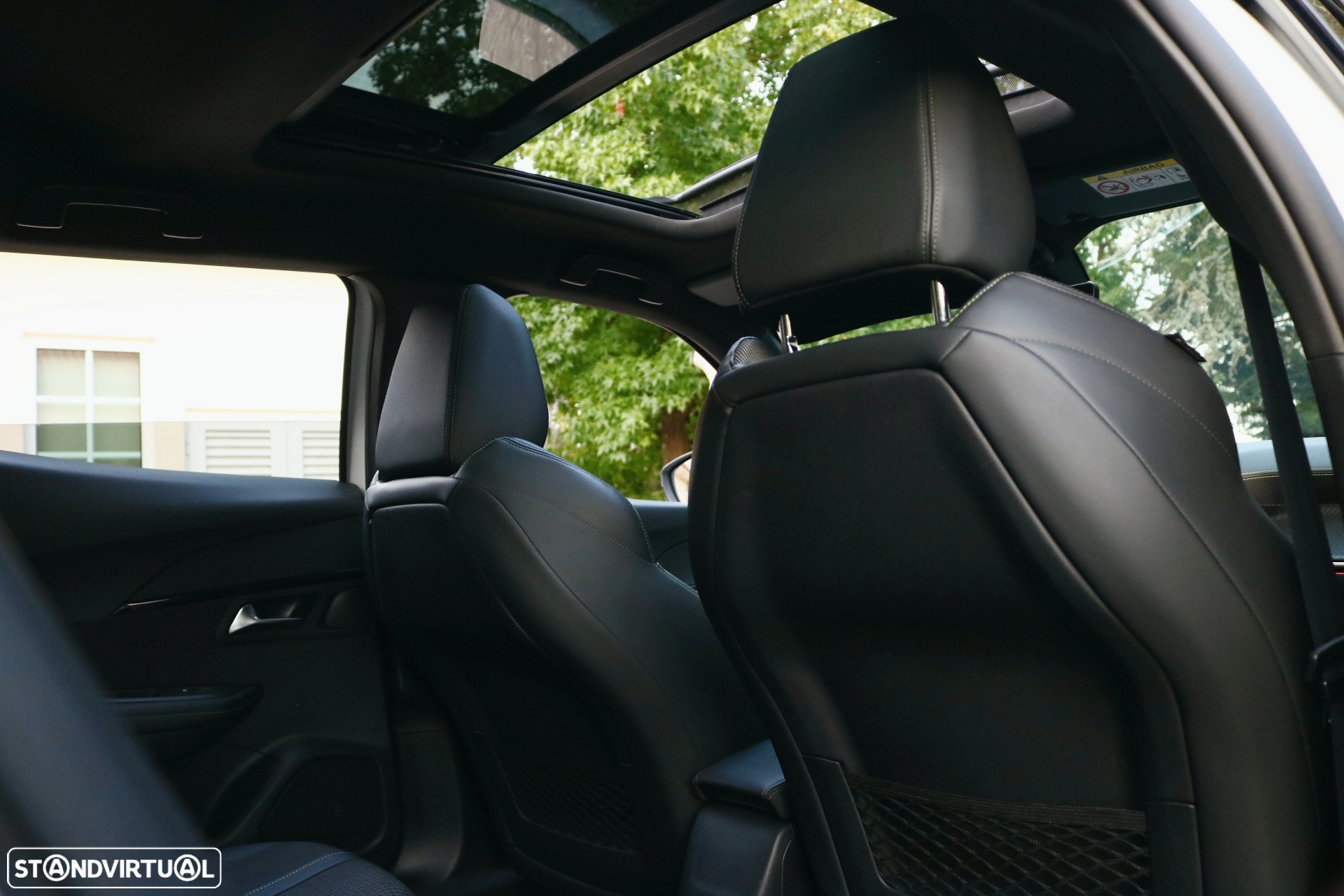 Peugeot 2008 1.2 PureTech GT Line EAT8 - 10