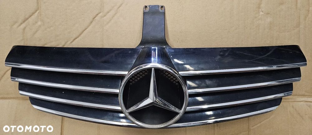 Mercedes CLK  W209 A209 grill atrapa - 2
