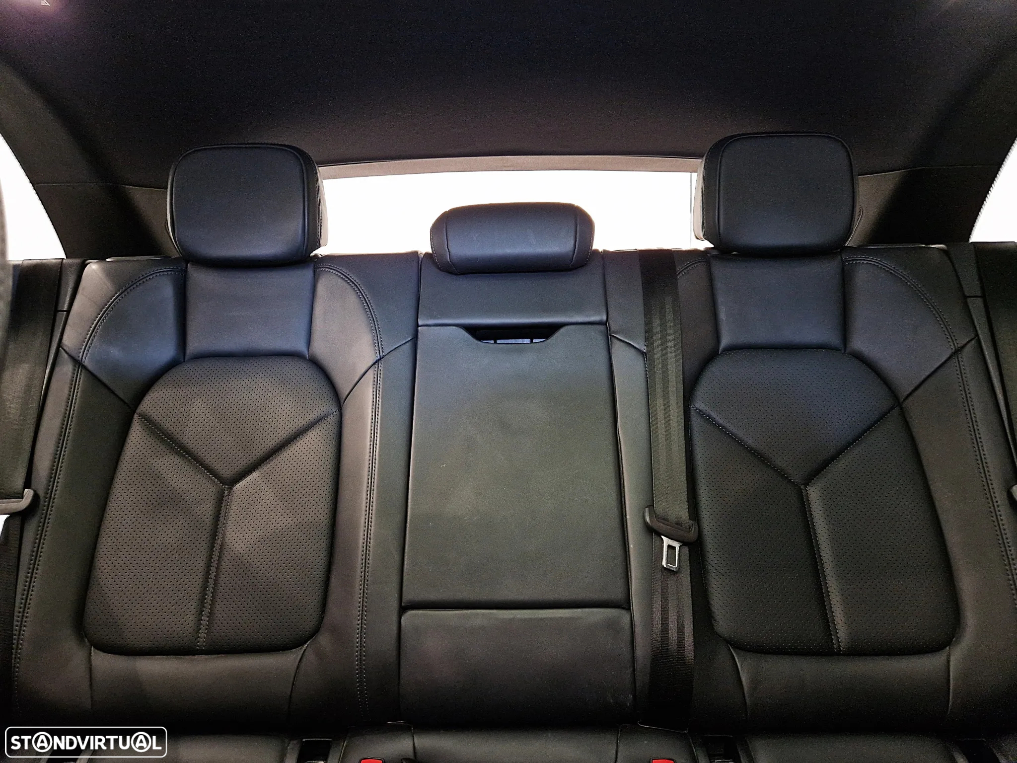 Porsche Macan Standard - 30