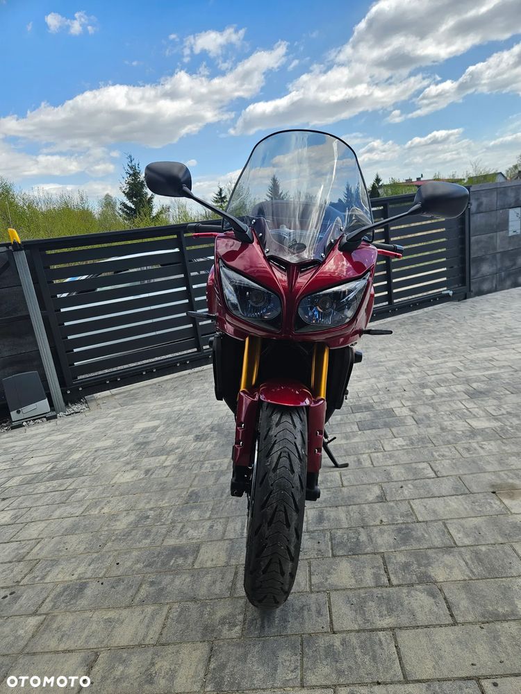 Yamaha FZ - 16