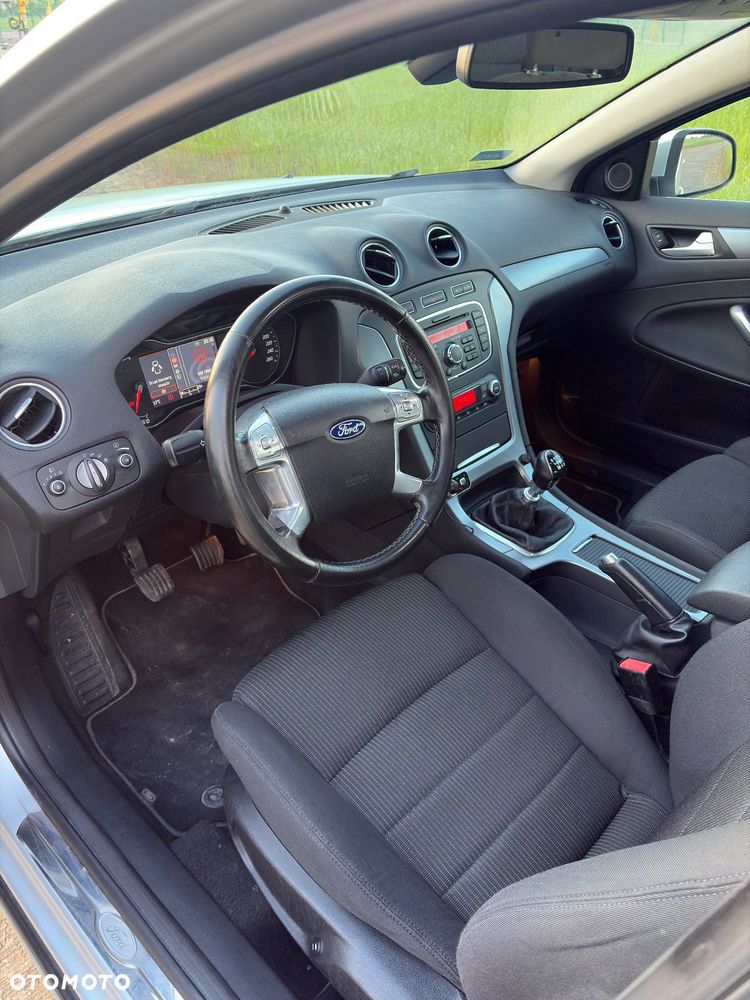 Ford Mondeo 2.0 TDCi Titanium - 9