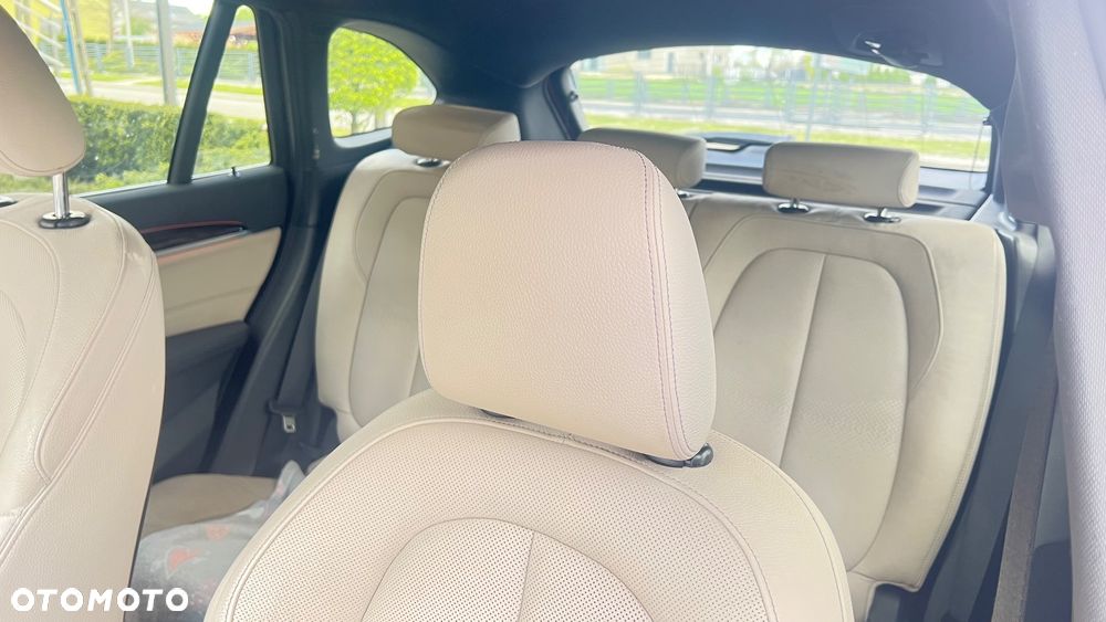 BMW X1 - 15