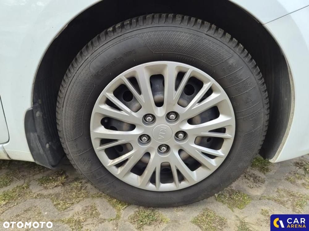 Kia Ceed - 16