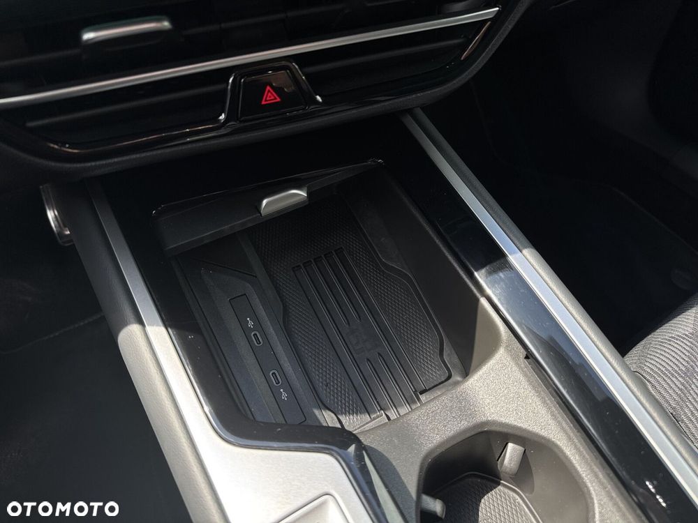 Volkswagen Passat Variant 2.0 TSI R-Line Plus DSG - 18