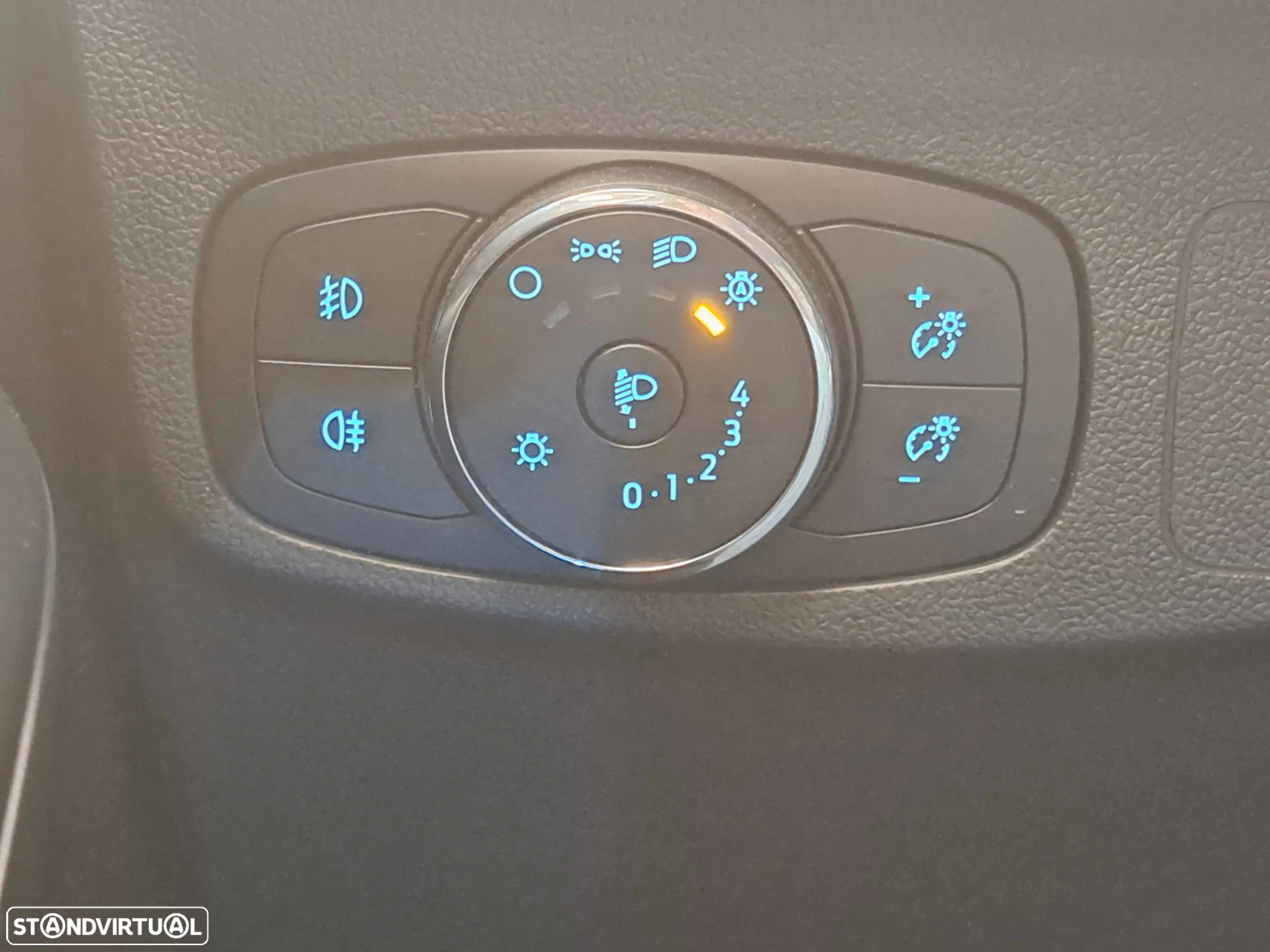Ford Focus 1.0 EcoBoost MHEV ST-Line - 9