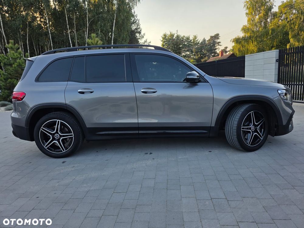 Mercedes-Benz GLB - 14