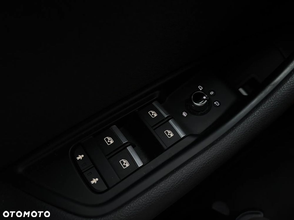 Audi A4 Avant 35 TFSI S tronic design - 20