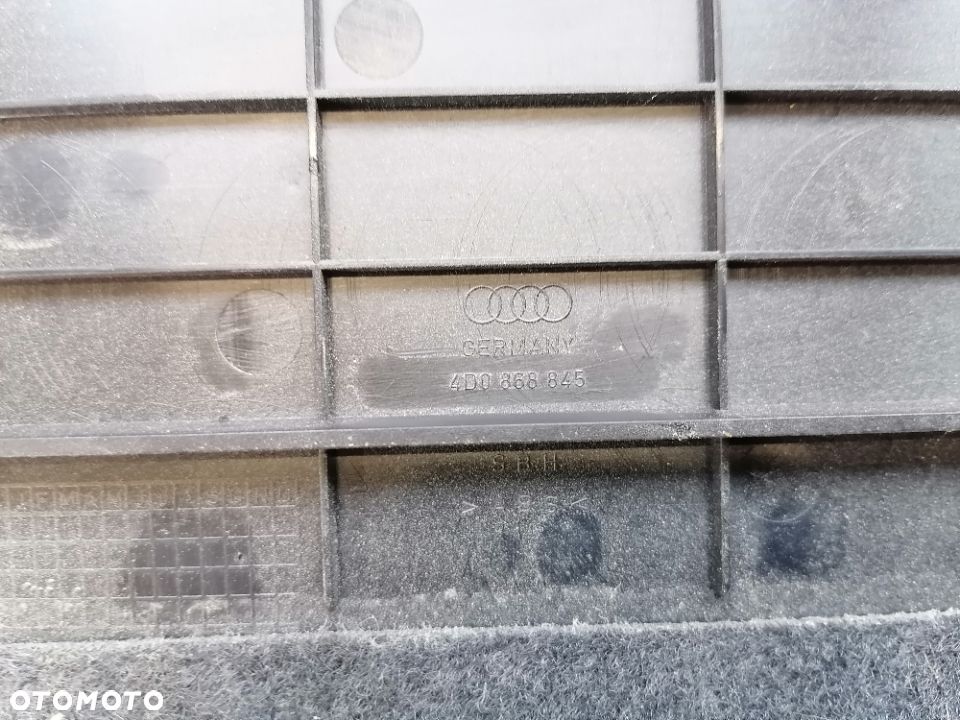 Osłona Zaślepka Lewa Bagażnika Audi A8 D2 4D0868845 - 4