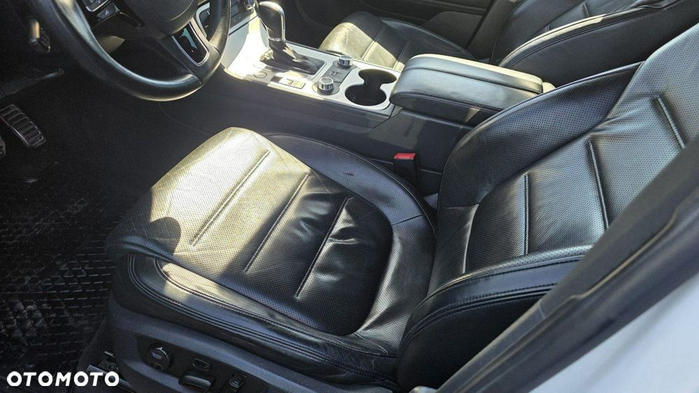 Volkswagen Touareg - 21