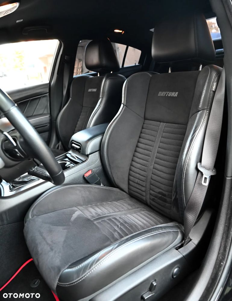 Dodge Charger - 32