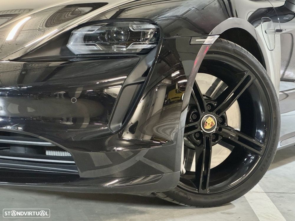 Porsche Taycan Turbo - 4