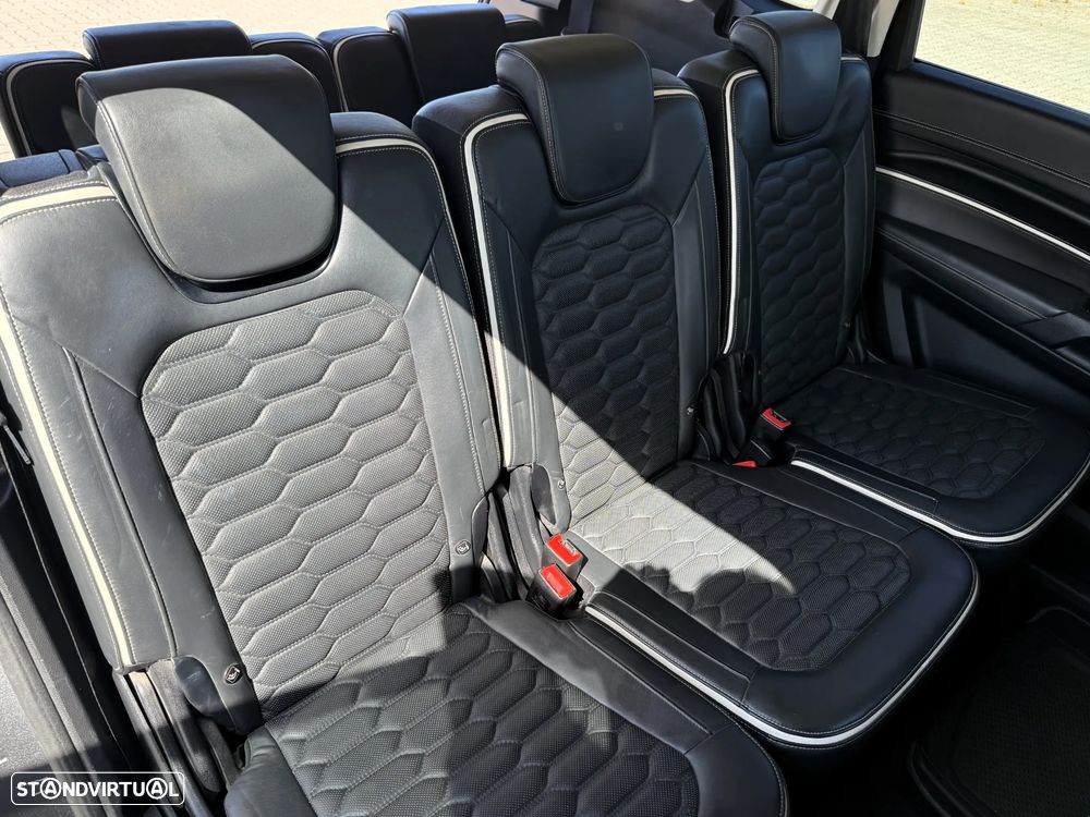 Ford S-Max 2.0 TDCi Vignale - 51