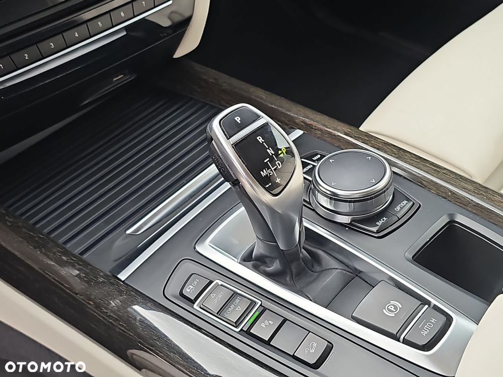BMW X5 xDrive25d - 18