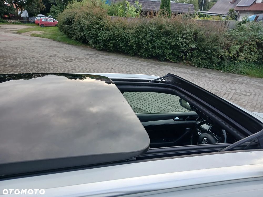 Volkswagen Passat 1.6 TDI SCR DSG - 29
