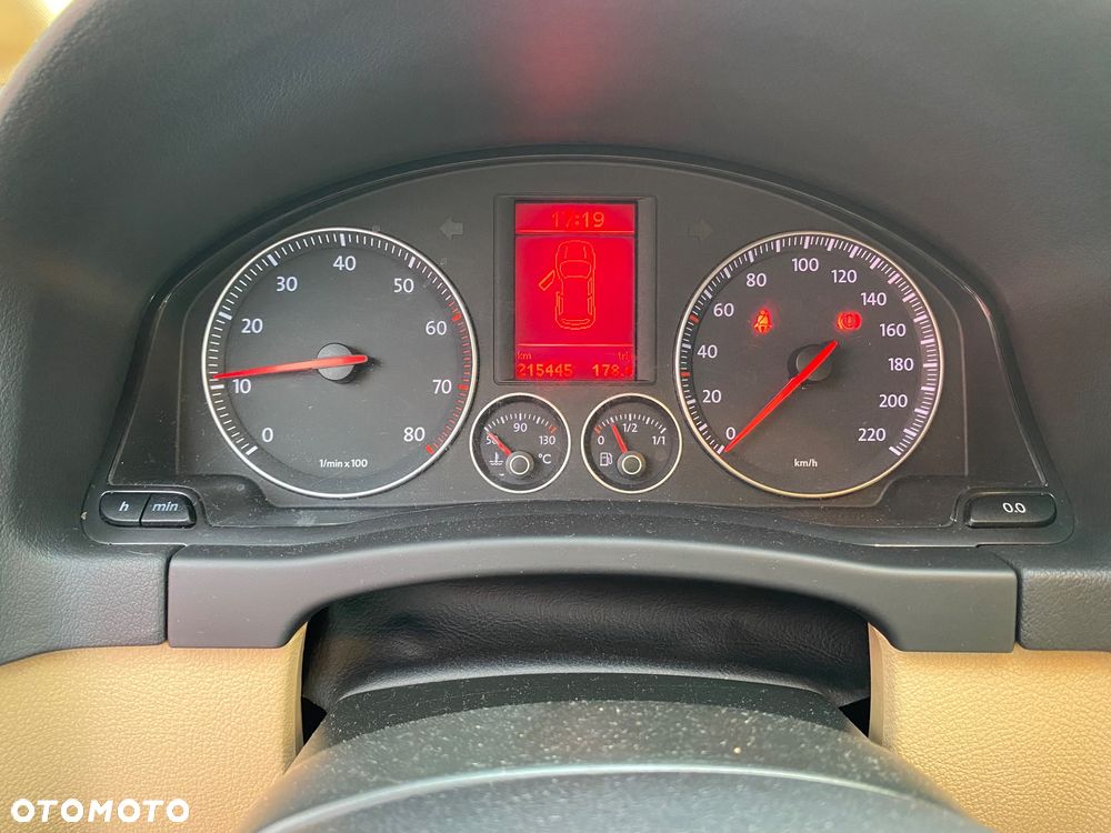 Volkswagen Golf Plus - 17