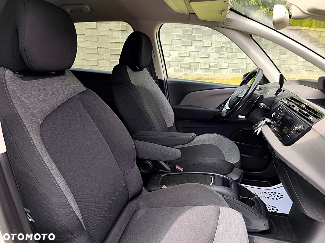 Citroën C4 Picasso PureTech 130 Stop&Start EAT6 SELECTION - 26