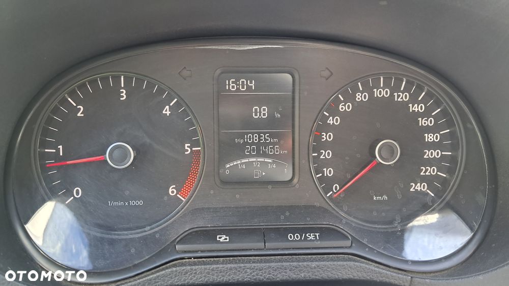 Volkswagen Polo - 5