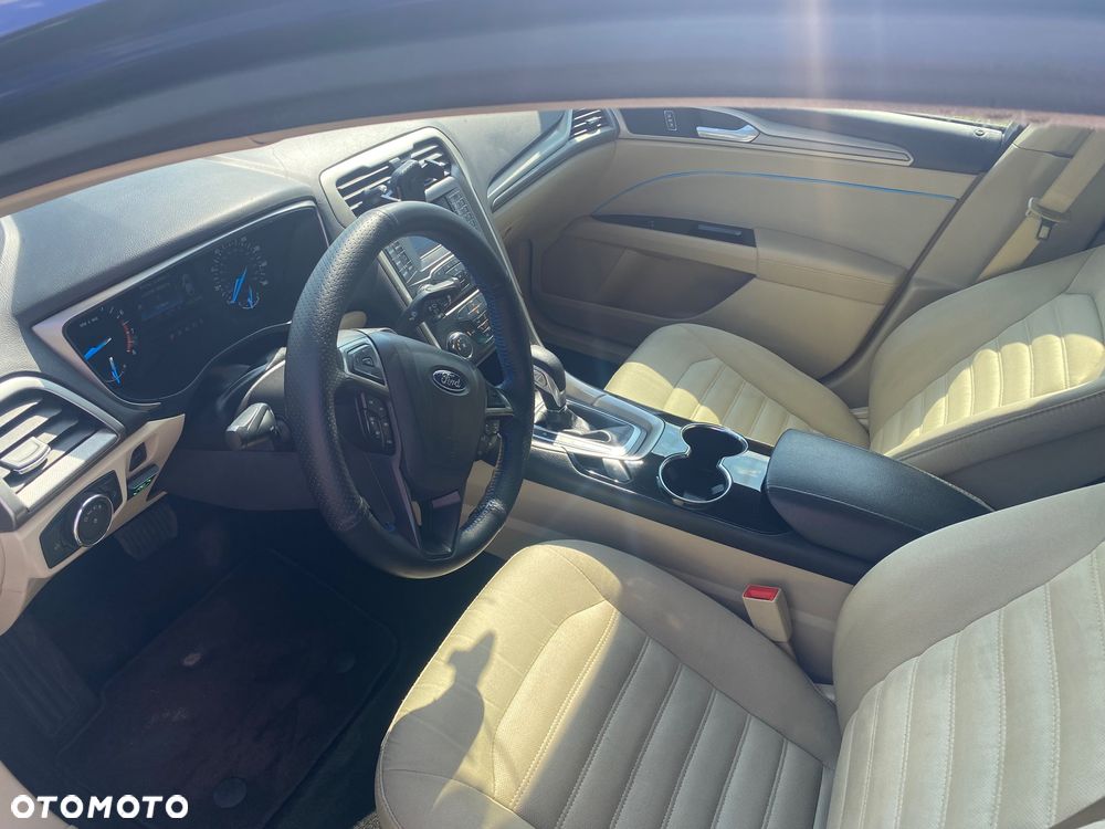 Ford Fusion - 6
