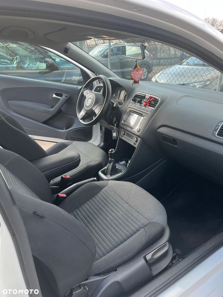 Volkswagen Polo - 11
