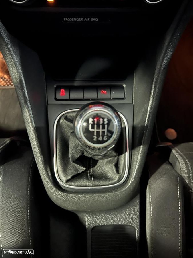 VW Golf 2.0 TDi GTD - 19