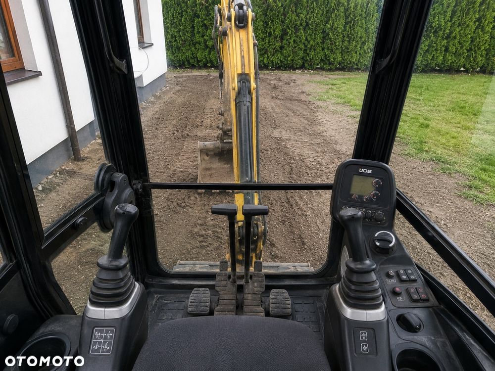 JCB 8016 - 3