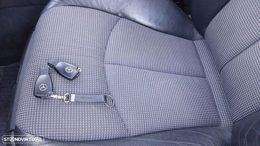 Mercedes-Benz E 220 CDI Avantgarde Aut. - 11