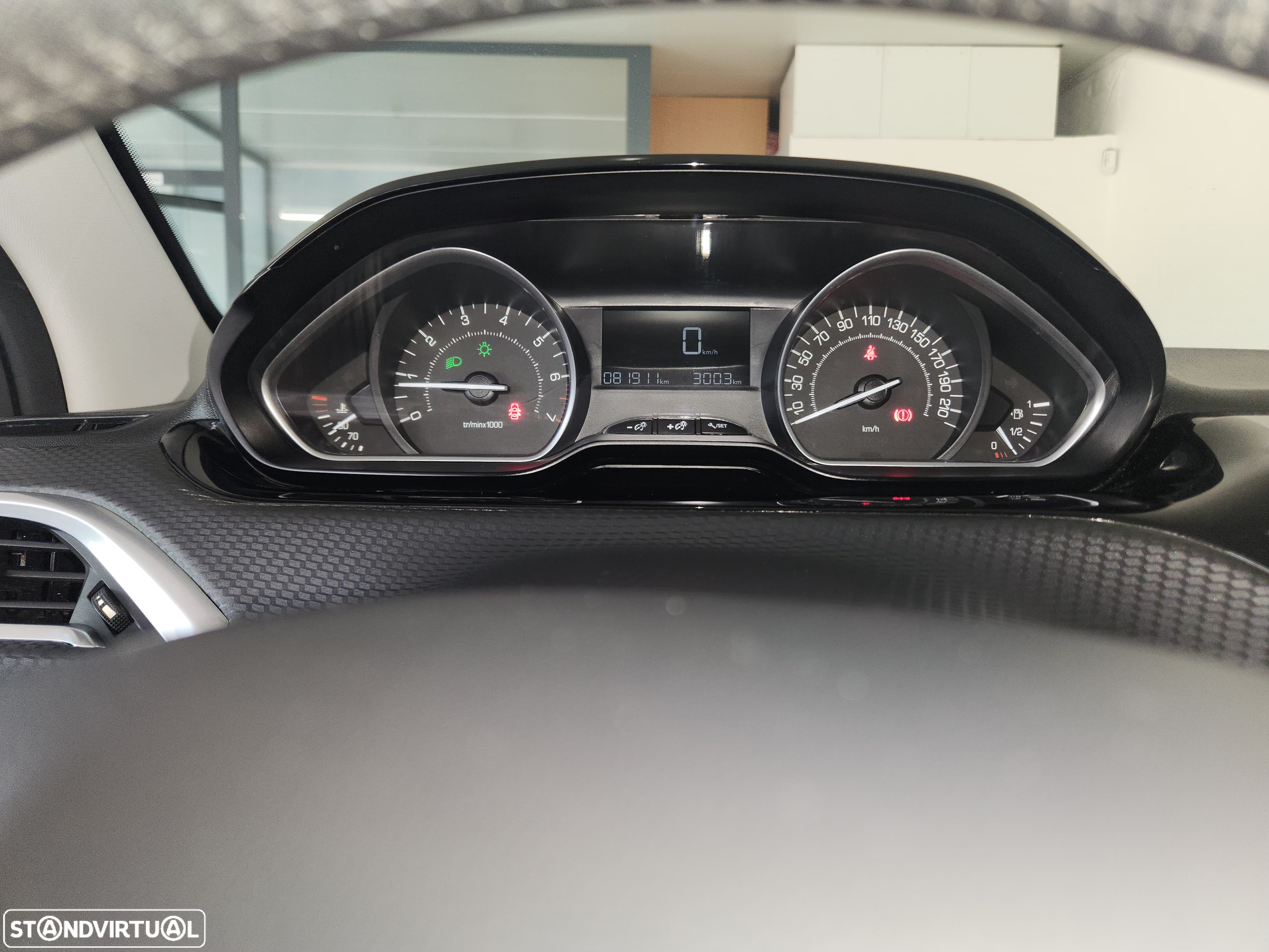 Peugeot 208 1.2 PureTech Style - 28