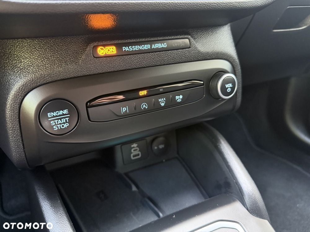 Ford Focus 1.0 EcoBoost Hybrid ST-LINE - 25