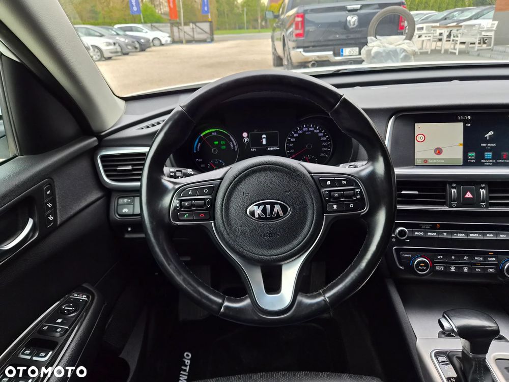 Kia Optima - 25