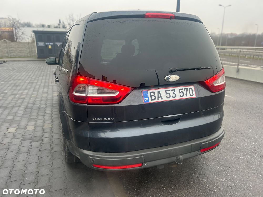 Ford Galaxy 2.3 Ambiente - 8