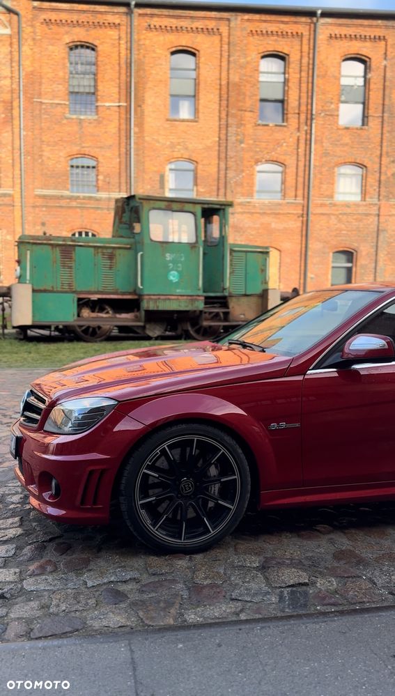 Mercedes-Benz Klasa C 63 AMG - 8