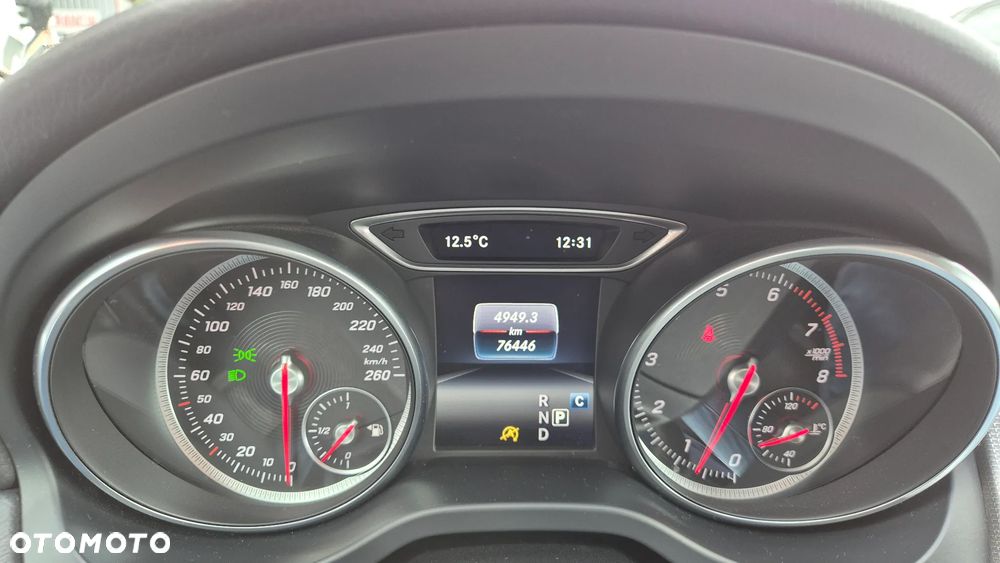Mercedes-Benz GLA 200 7G-DCT AMG Line - 36