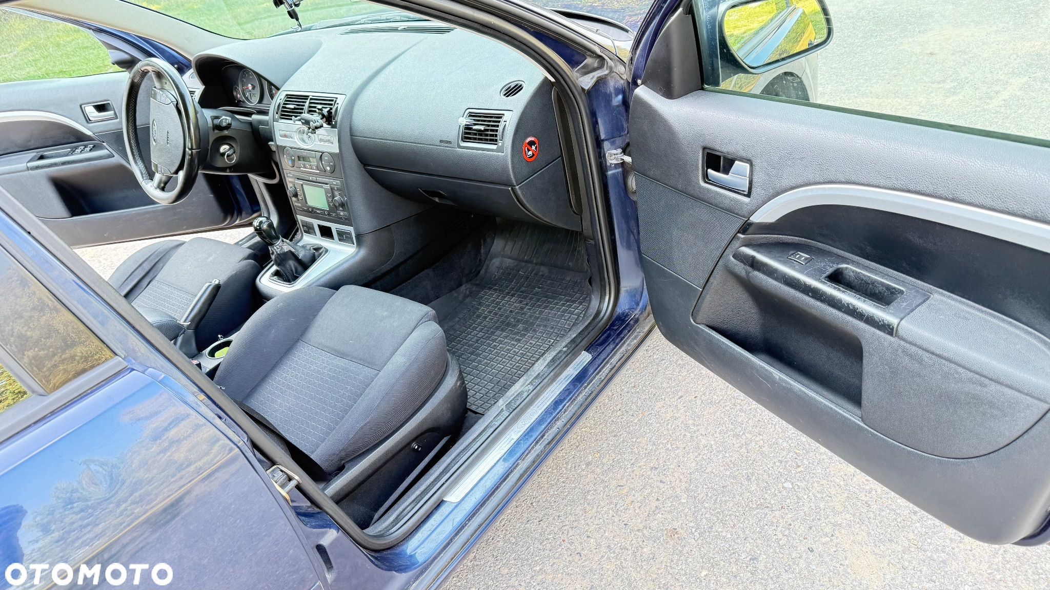 Ford Mondeo 2.0 Ghia X - 11