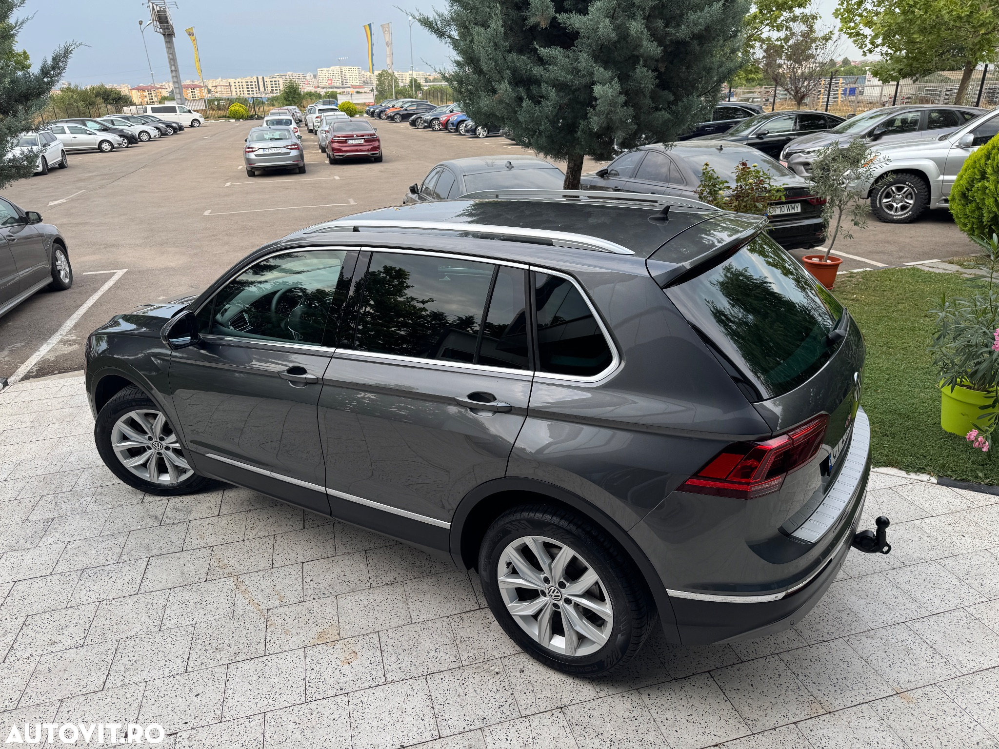 Volkswagen Tiguan 2.0 TDI 4Mot DSG Comfortline - 2