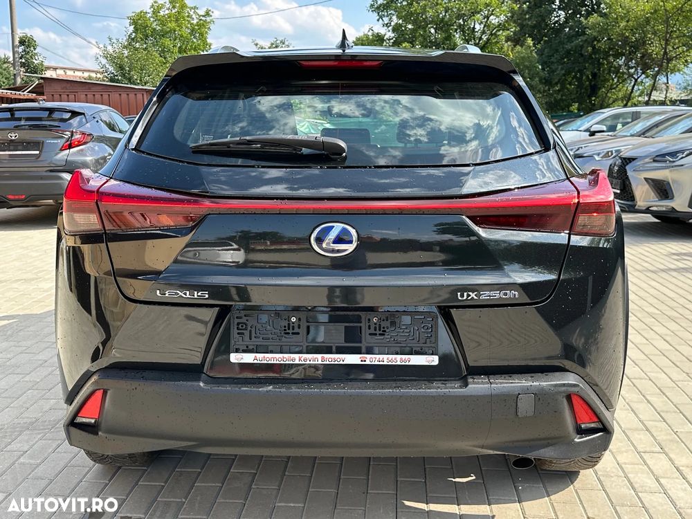 Lexus UX 250h Business Edition - 27