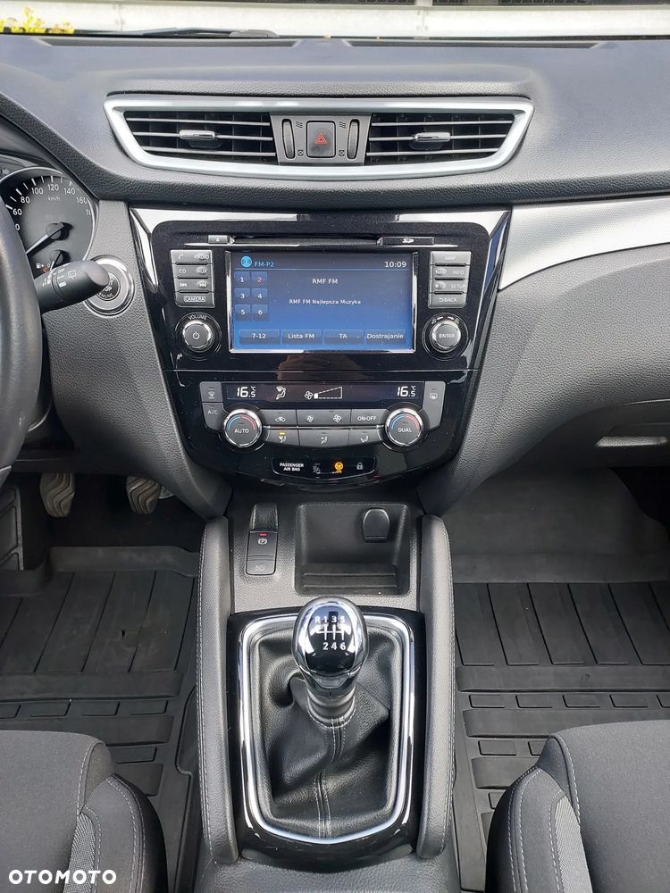 Nissan Qashqai 1.3 DIG-T N-WAY - 30