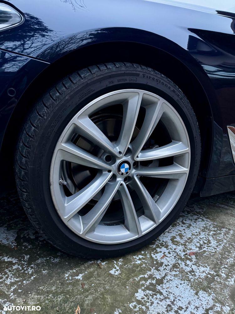 BMW Seria 5 520i Aut. Luxury Line - 16