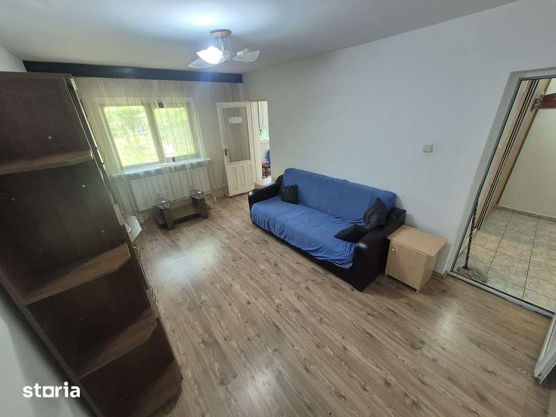 Apartament 3 camere zona Nicolina - Podu Ros — fotografia 3